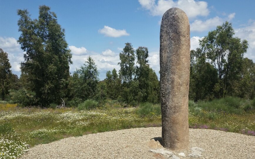 Menhir del Cabezo - Foto Jacinto Tostado