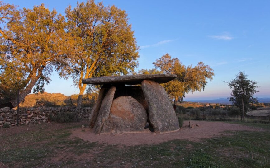 Valencia de Alcántara - dolmen El Mellizo